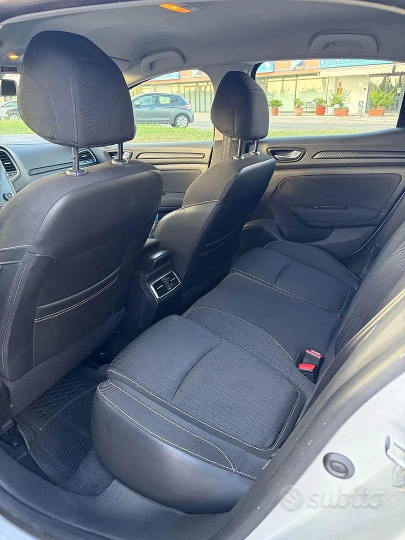 Renault Megane 2018 photo 3