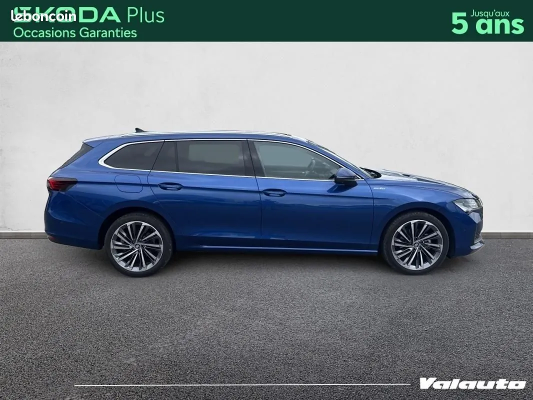 Skoda Superb 2025 photo 4