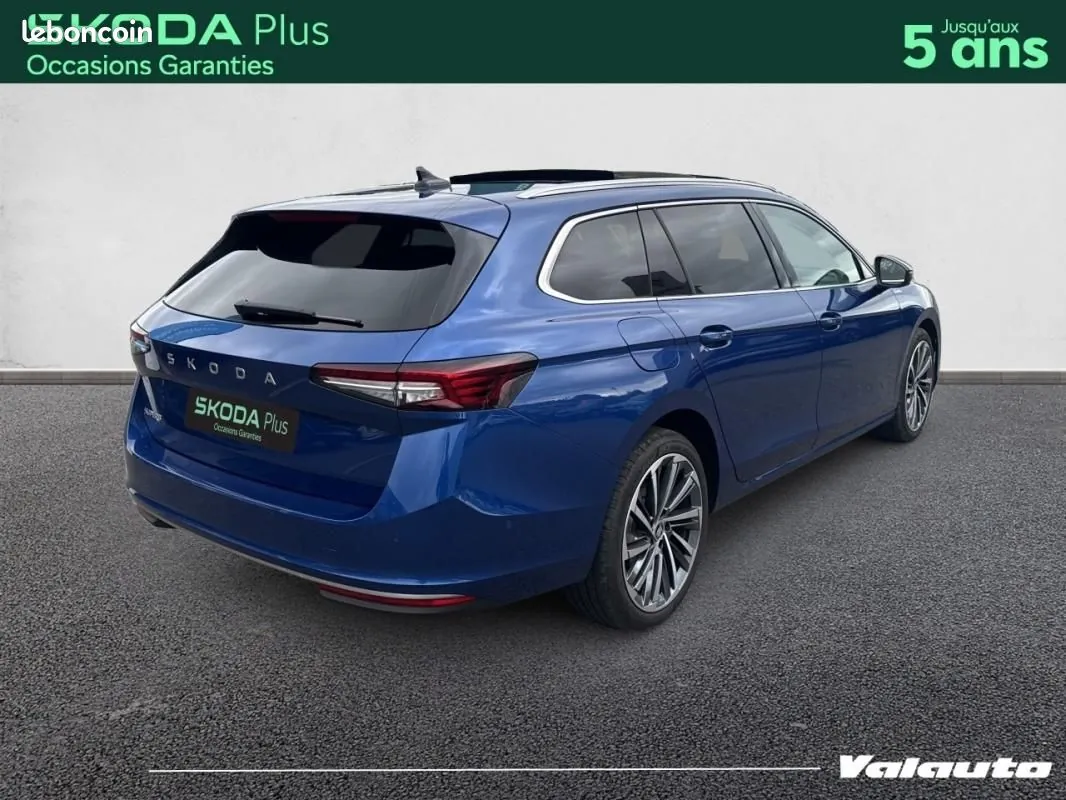 Skoda Superb 2025 photo 2