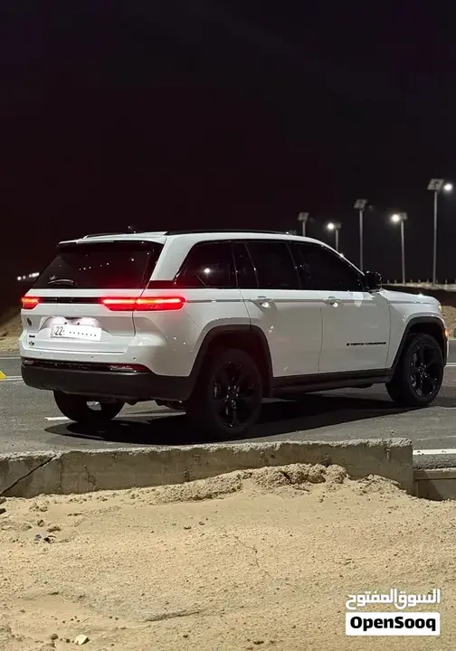 Jeep Grand Cherokee 2024 photo 4