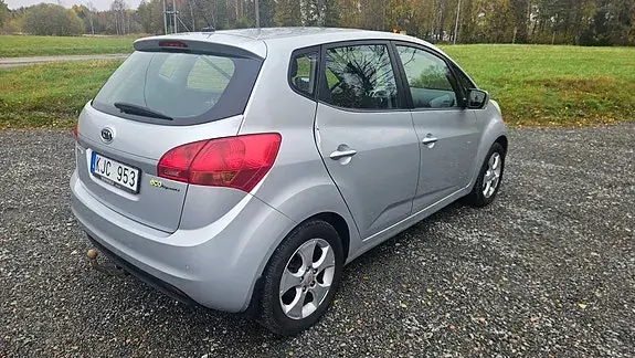 Kia Venga 2010 photo 3