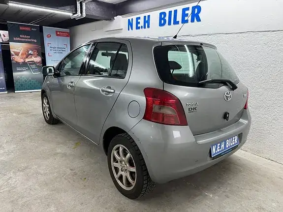 Toyota Yaris 2006 photo 5