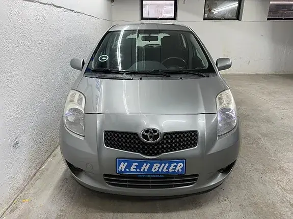 Toyota Yaris 2006 photo 3