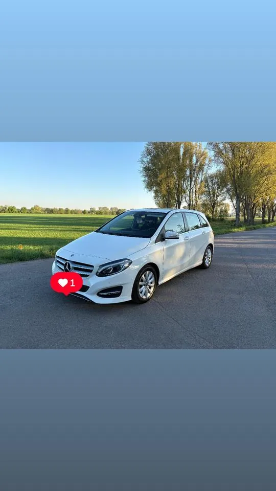 Mercedes-Benz B 180