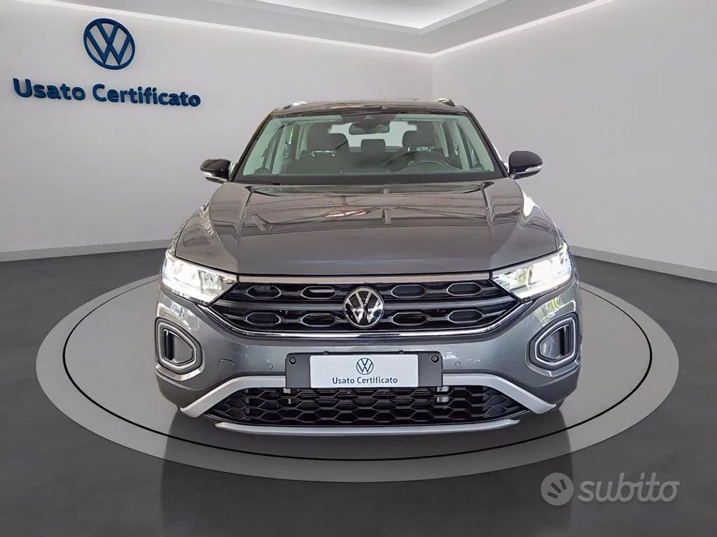 Volkswagen T-Roc 2023 photo 2