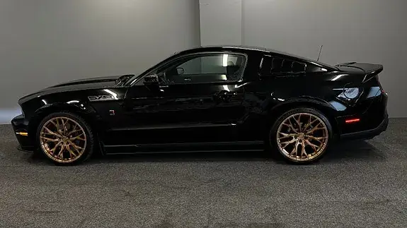 Ford Mustang 2011 photo 3