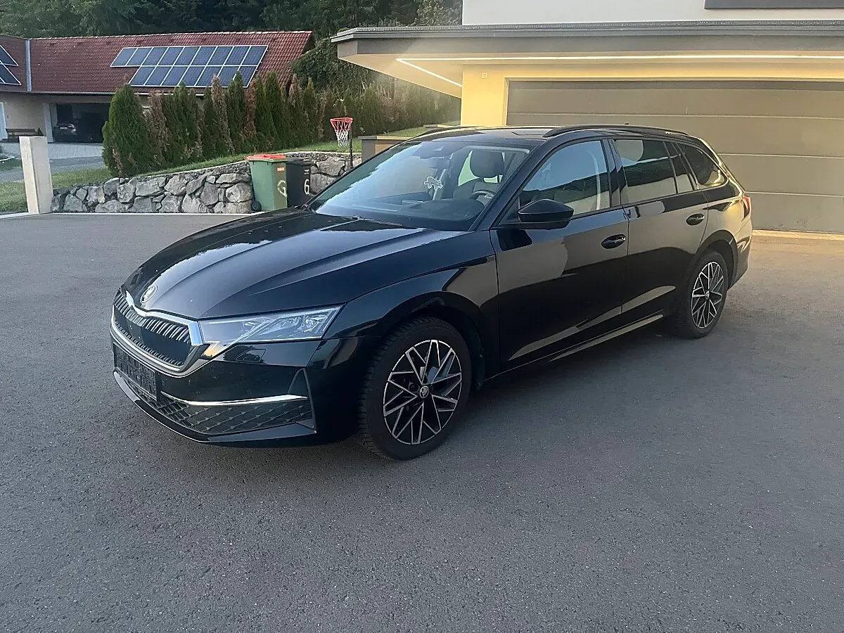 Skoda Octavia 2024 photo 3
