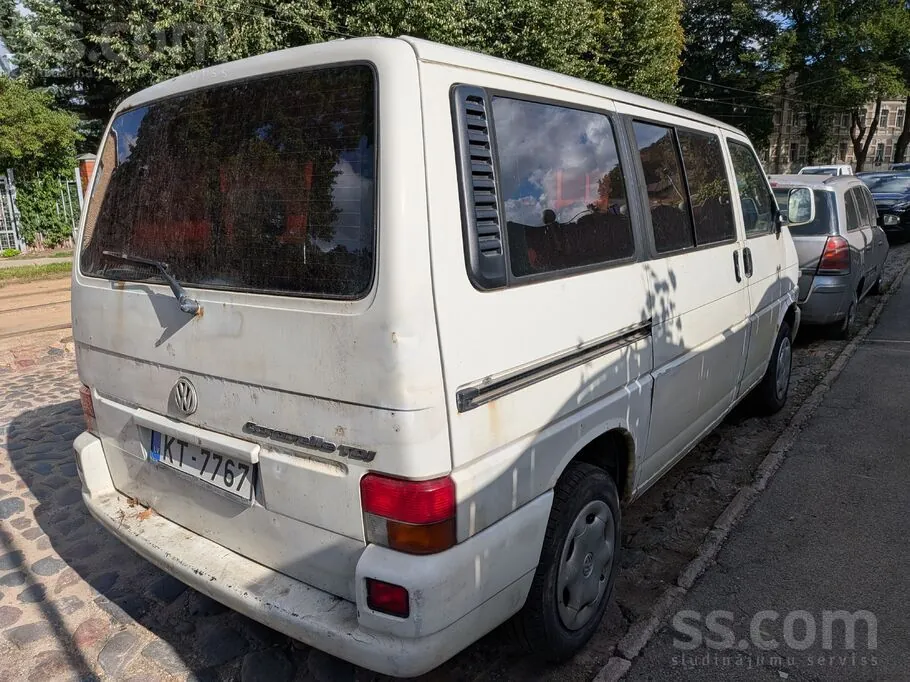 Volkswagen Caravelle 1996 photo 2