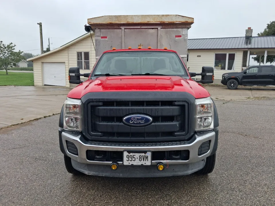 Ford F-550 2012 photo 4