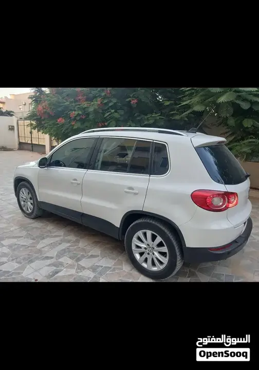 Volkswagen Tiguan 2011 photo 2