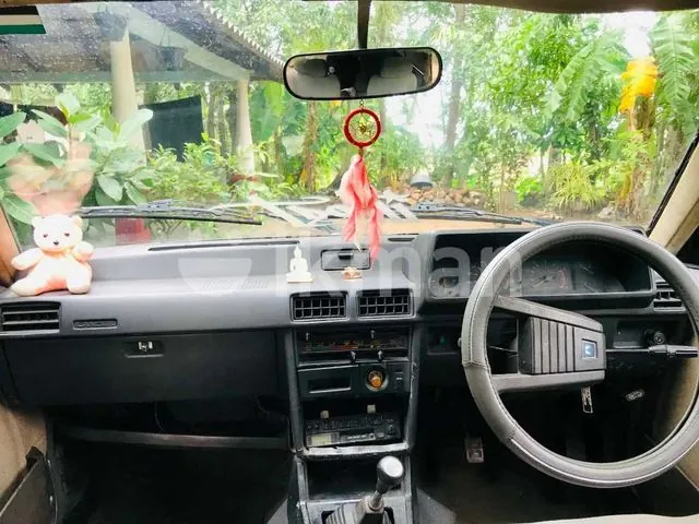 Mitsubishi Lancer 1985 photo 4