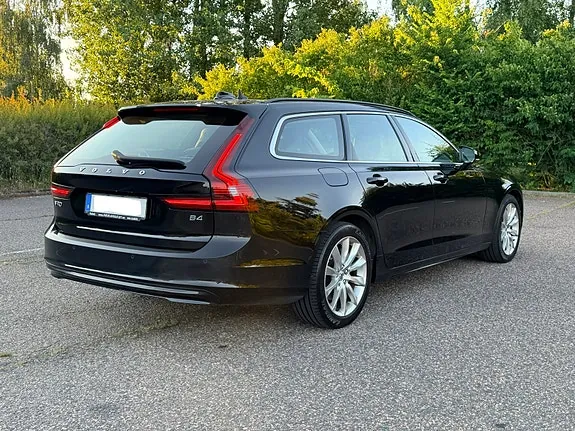 Volvo V90 2022 photo 4