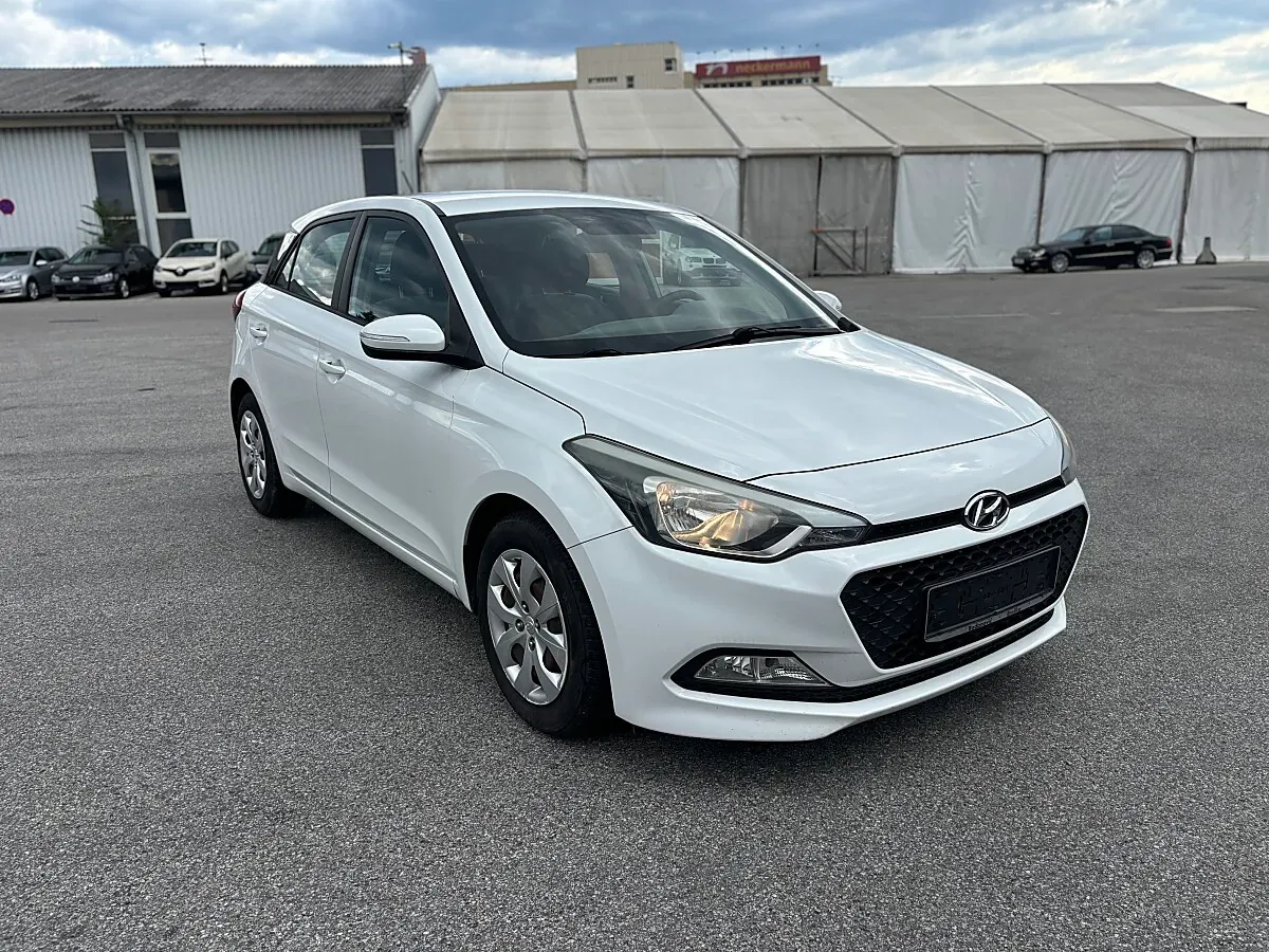 Hyundai I20 2015 photo 3