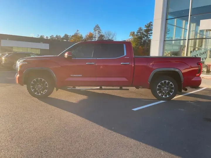 Toyota Tundra 2023 photo 2