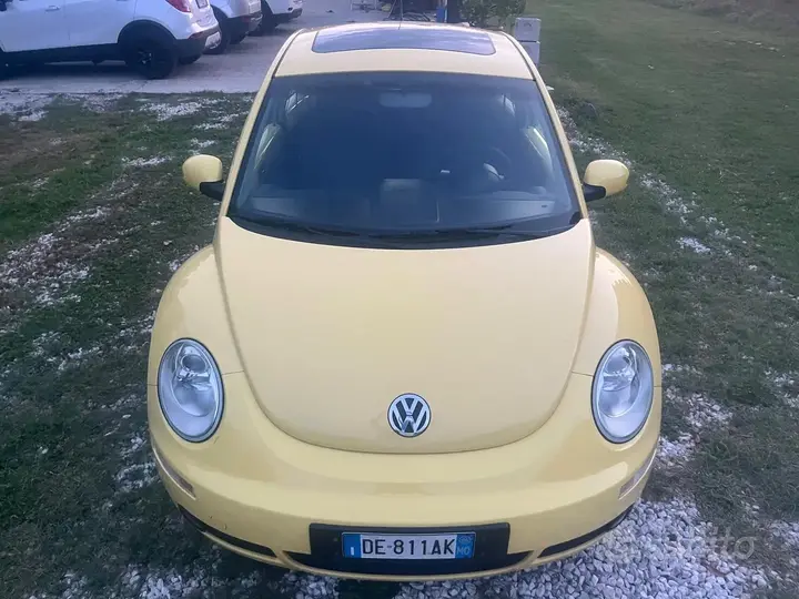 Volkswagen New Beetle 2006 photo 3