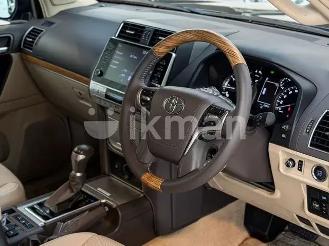 Toyota Land Cruiser Prado 2023 photo 3
