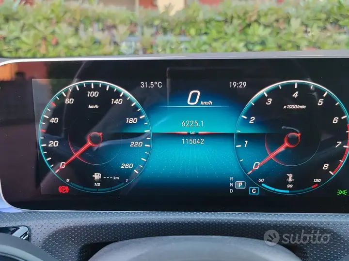 Mercedes-Benz A250 2018 photo 4