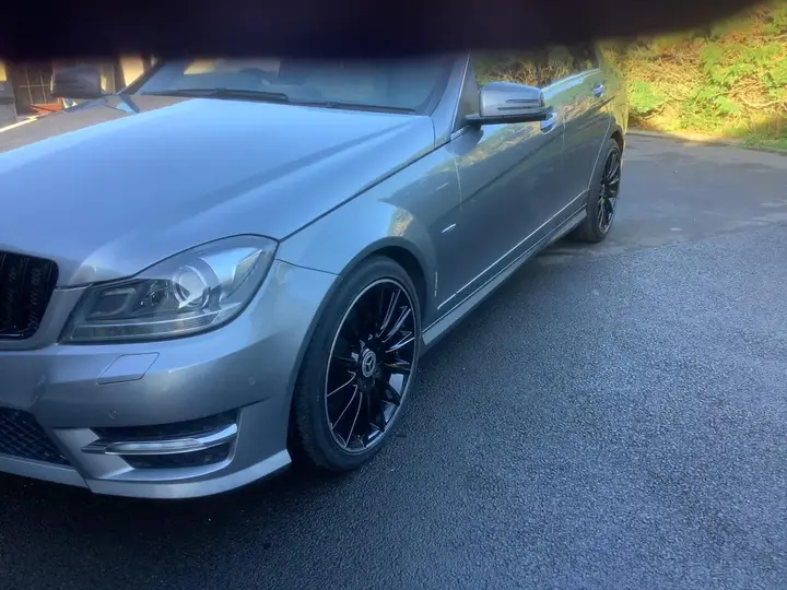 Mercedes-Benz C-Class 2012 photo 4