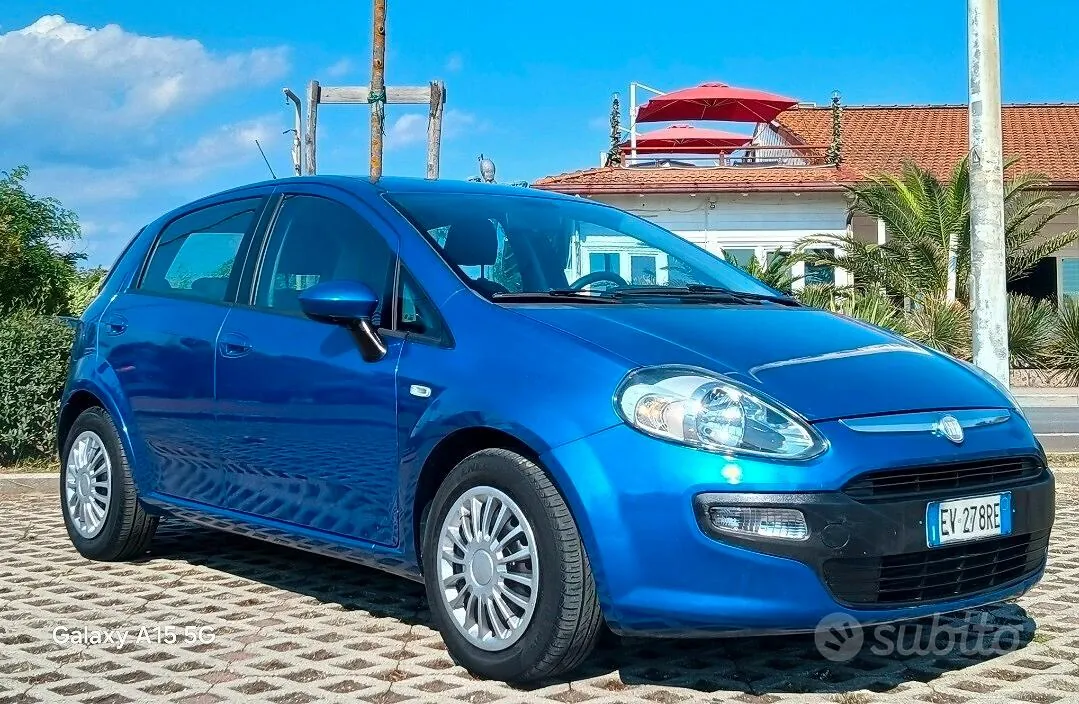 Fiat Punto Evo 2011 photo 2