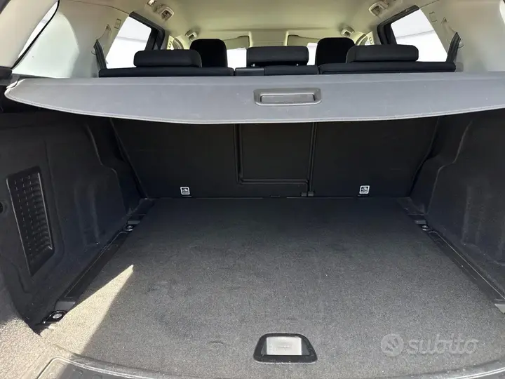 Land Rover Discovery Sport 2018 photo 4