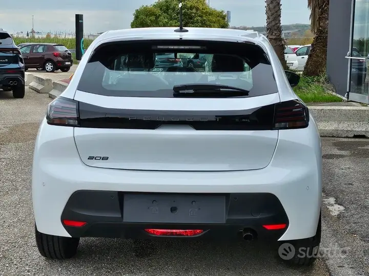 Peugeot 208 2025 photo 4