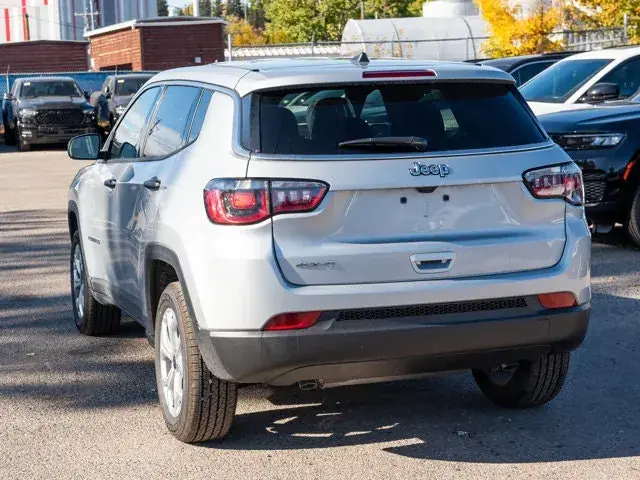 Jeep Compass 2026 photo 3