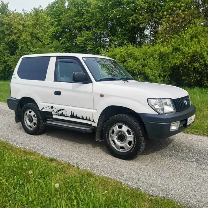 Toyota Land Cruiser 2000 photo 2