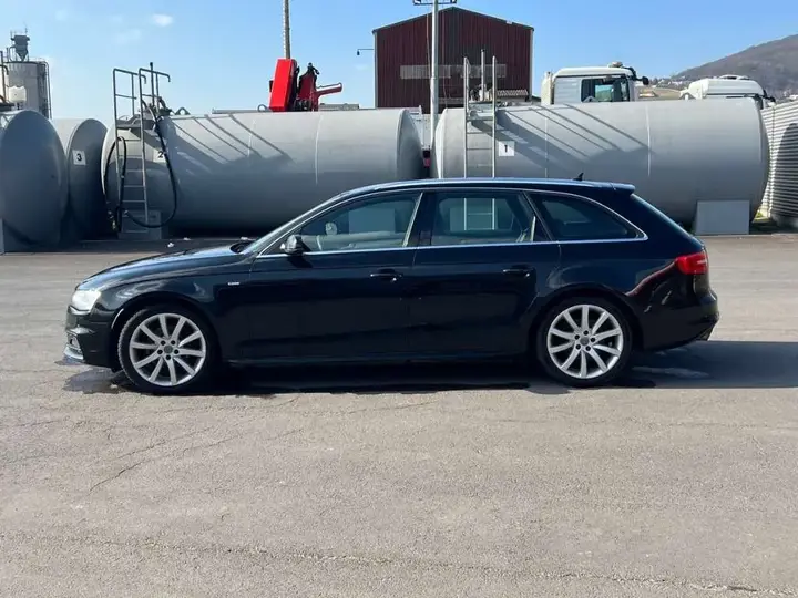 Audi A4 2013 photo 3