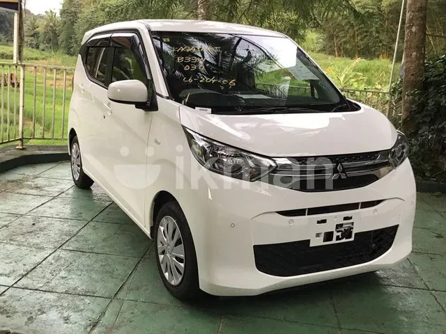 Mitsubishi Ek Wagon 2023 photo 2