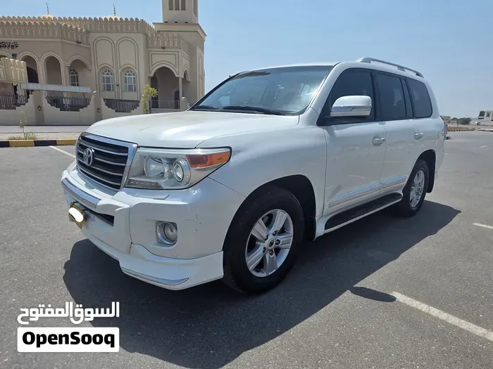 Toyota Land Cruiser 2013 photo 3