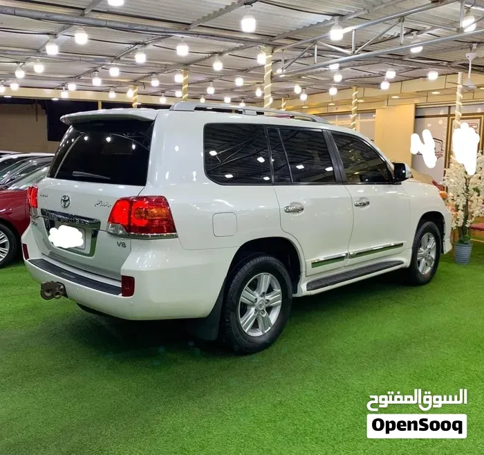 Toyota Land Cruiser 2013 photo 5