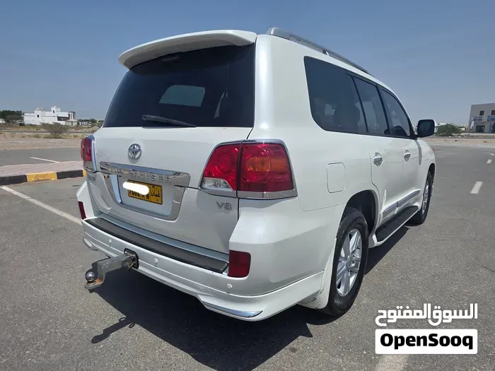 Toyota Land Cruiser 2013 photo 4