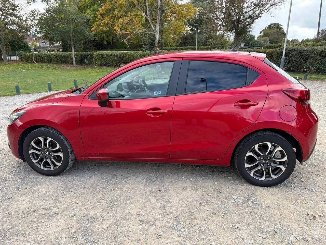 Mazda Mazda2 2015 photo 3