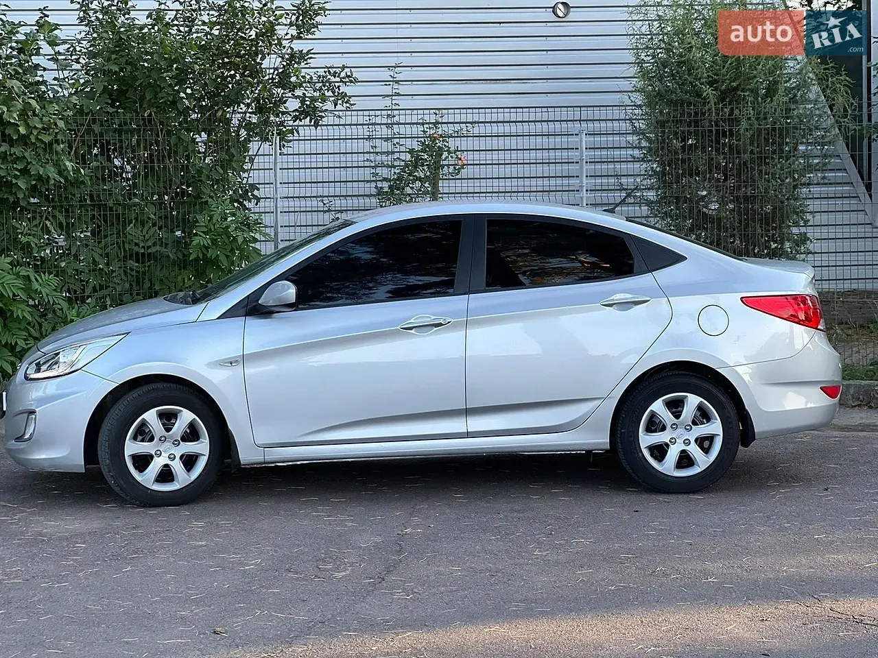 Hyundai Accent 2014 photo 2