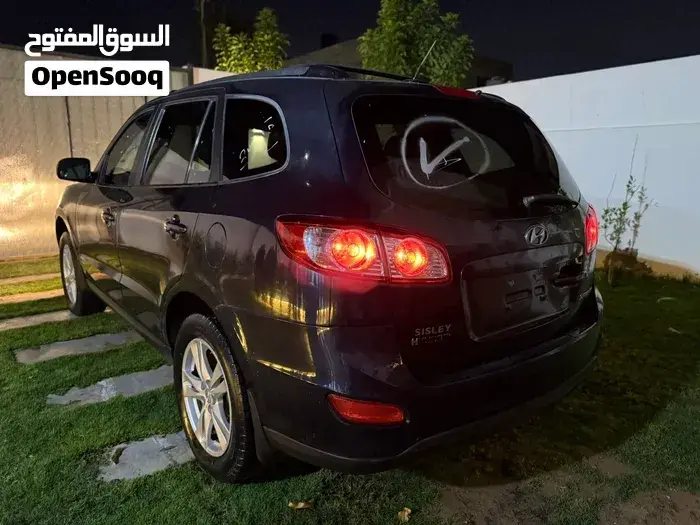 Hyundai Santa Fe 2011 photo 3