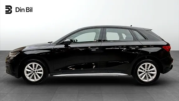 Audi A3 2023 photo 2