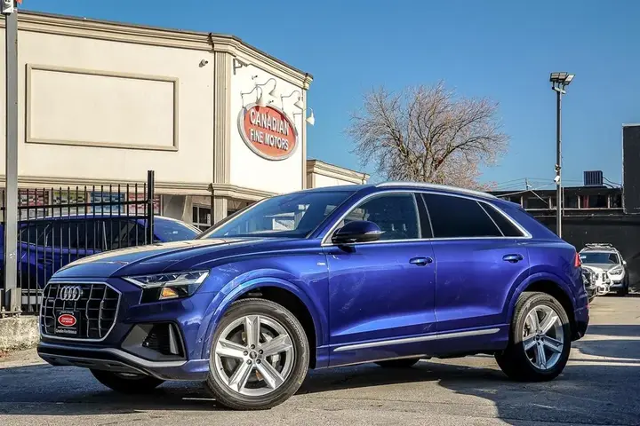 Audi Q8 2021 photo 2