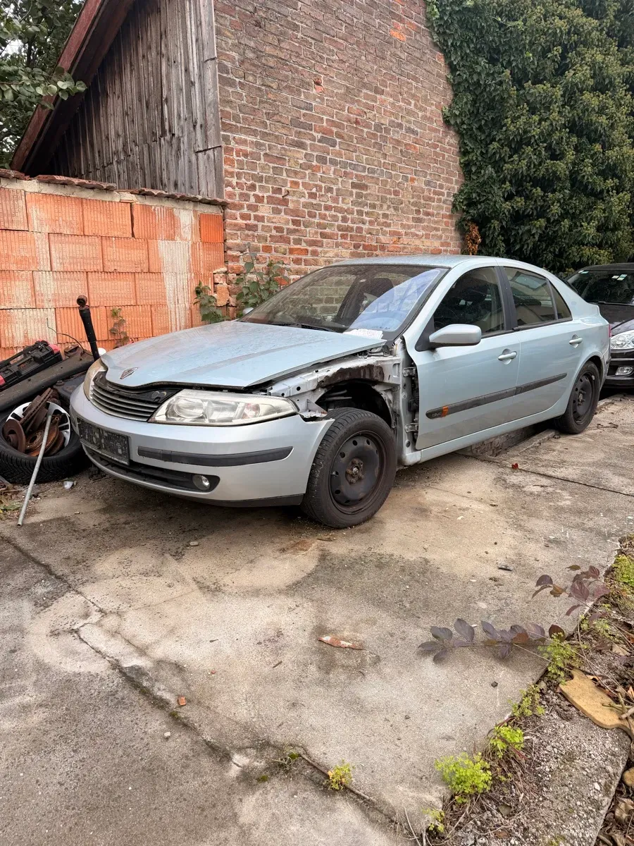 Renault Laguna 2003 photo 2