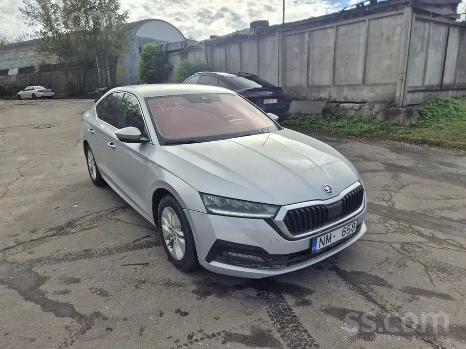 Skoda Octavia 2023 photo 2