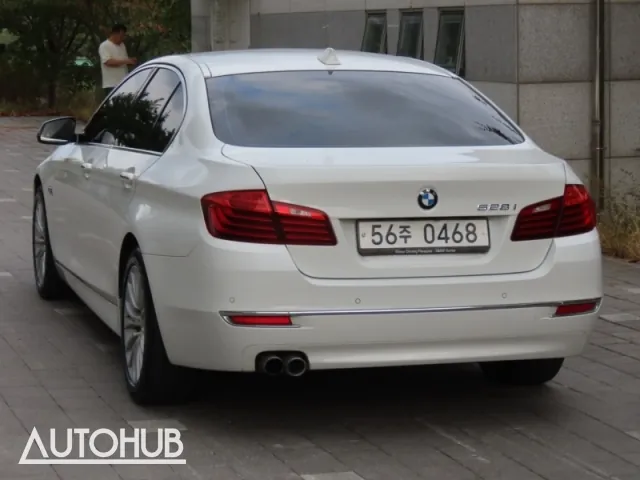 BMW 5 Series 2015 photo 4