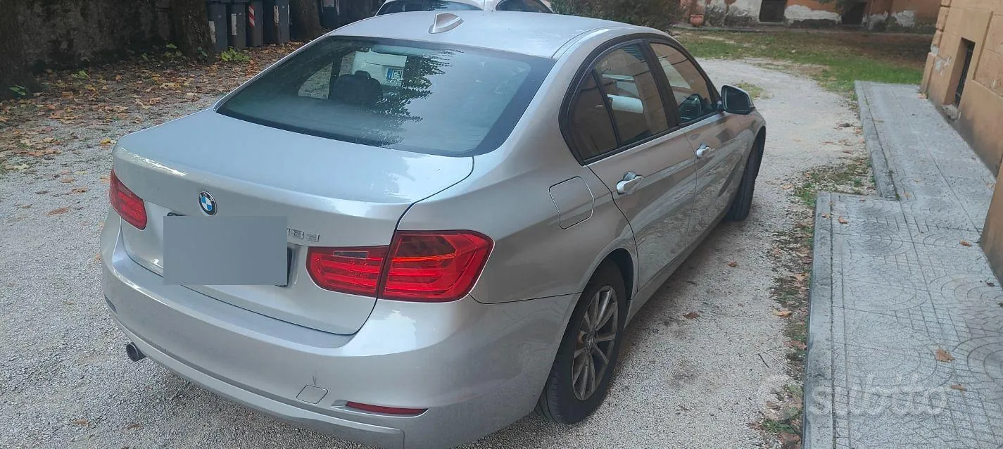 BMW 318D 2014 photo 2