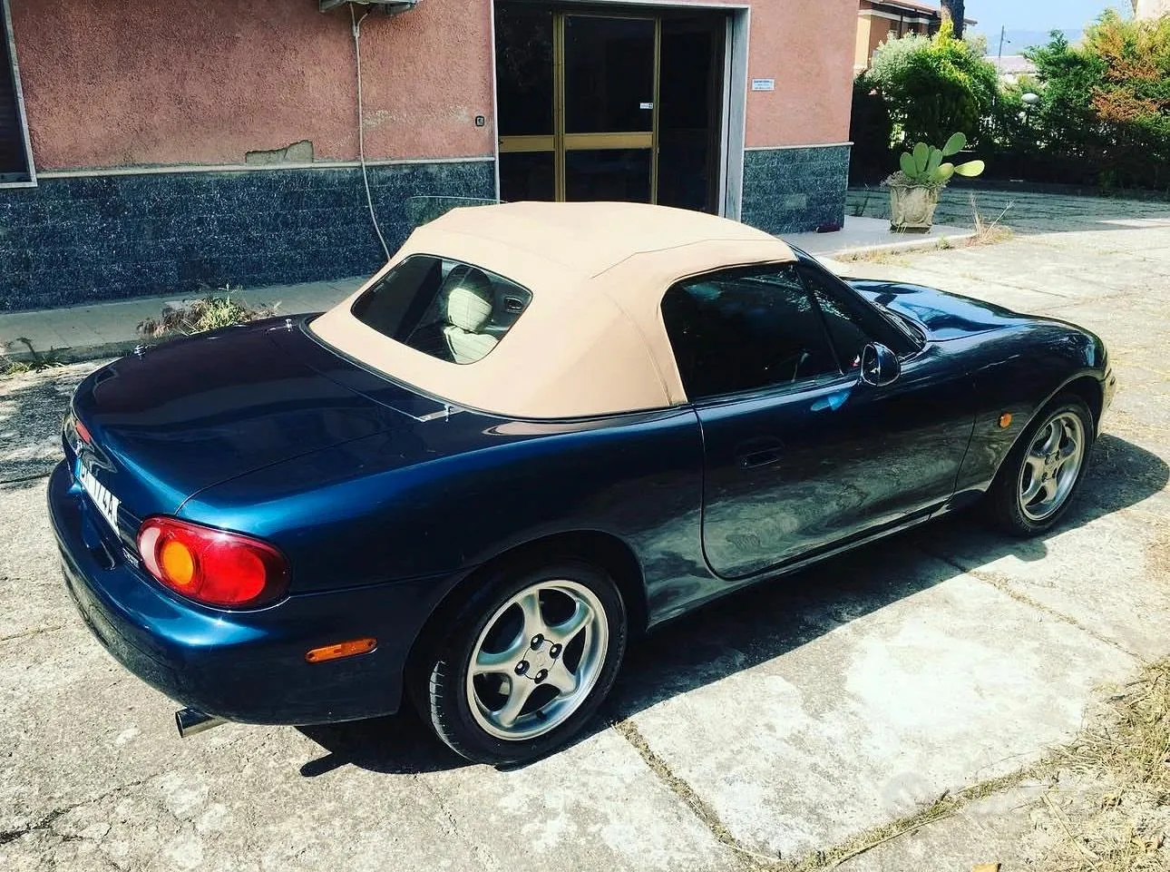 Mazda Mx-5 2000 photo 2