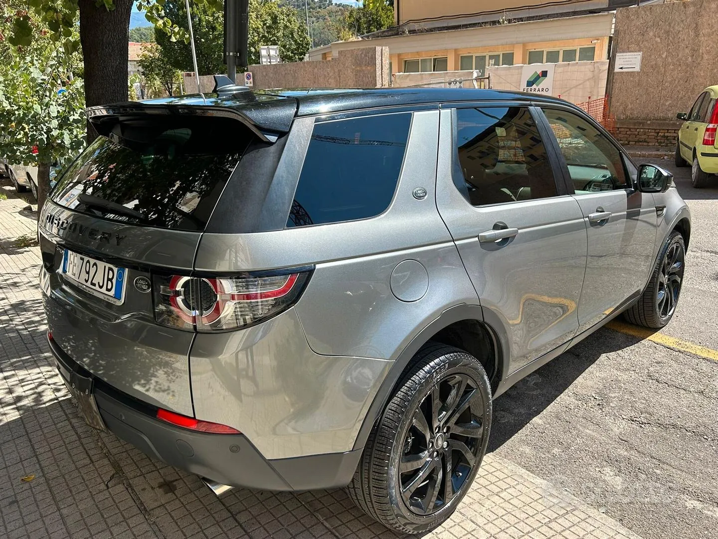 Land Rover Discovery Sport 2016 photo 2