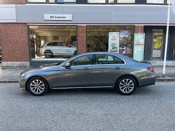 Mercedes-Benz E220 D