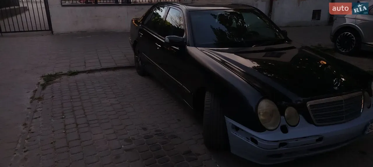 Mercedes-Benz E-Class 2001 photo 5