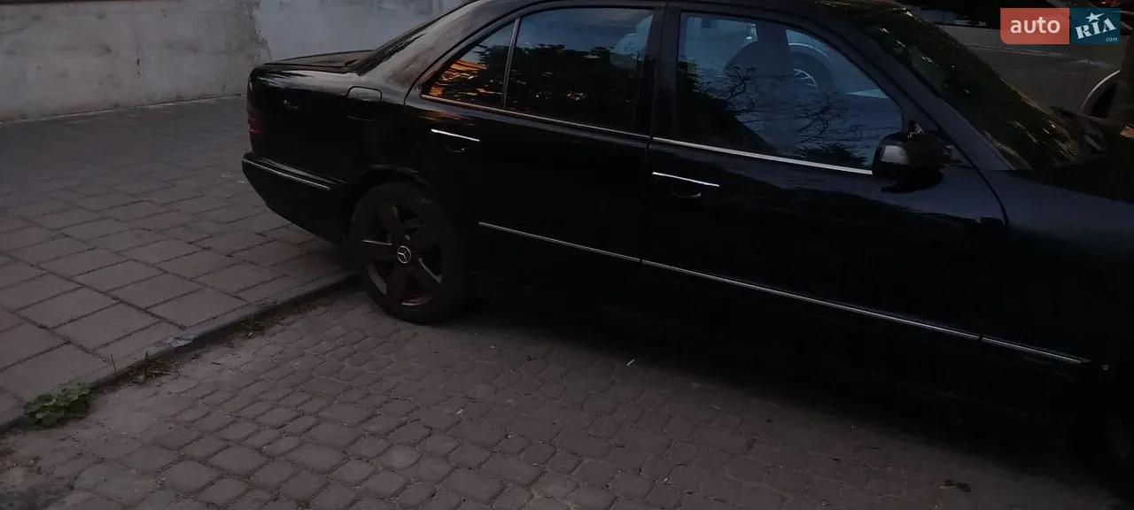 Mercedes-Benz E-Class 2001 photo 4