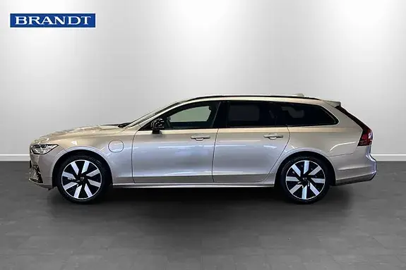 Volvo V90 2026 photo 3