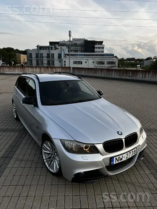 BMW E91 2009 photo 2