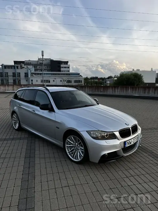 BMW E91 2009 photo 3