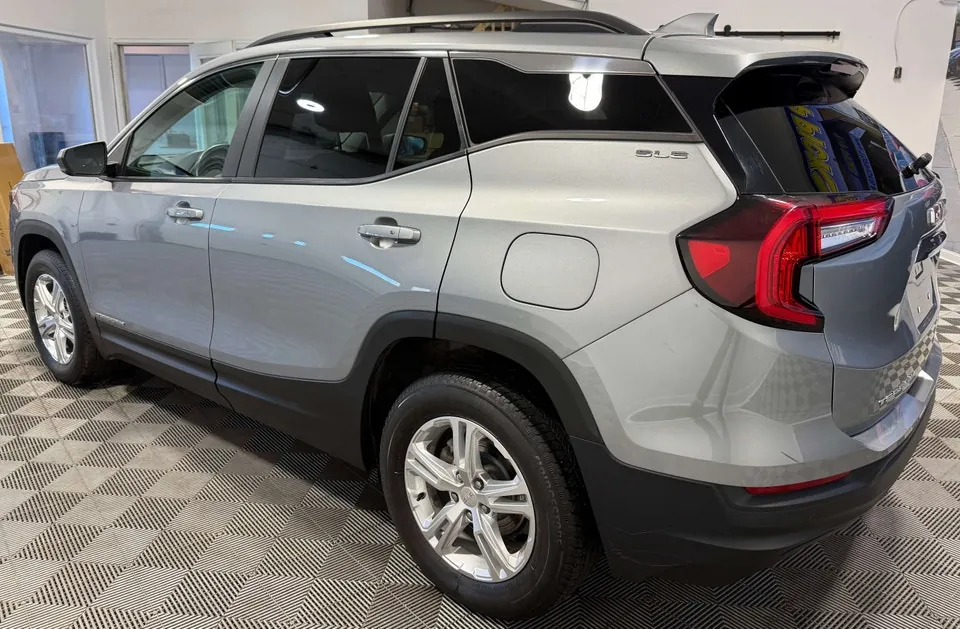 GMC Terrain 2024 photo 3